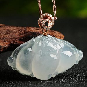 翡翠吊坠A货价格  通常分为哪些等级